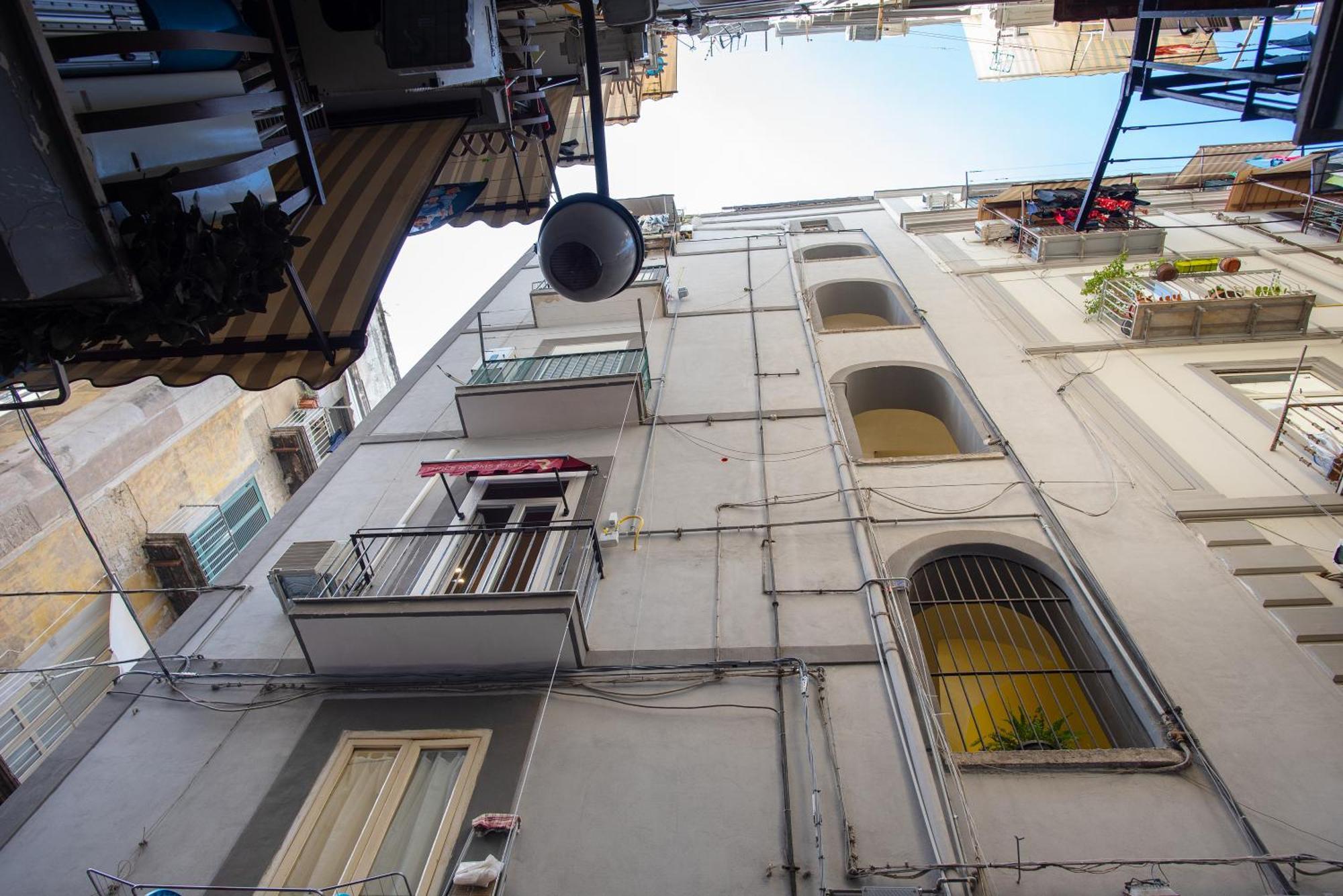 Three Rooms Toledo Napoli Esterno foto